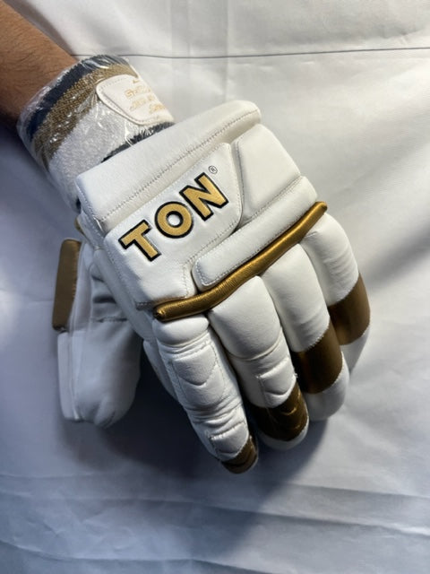 TON Golden Edition Batting Gloves